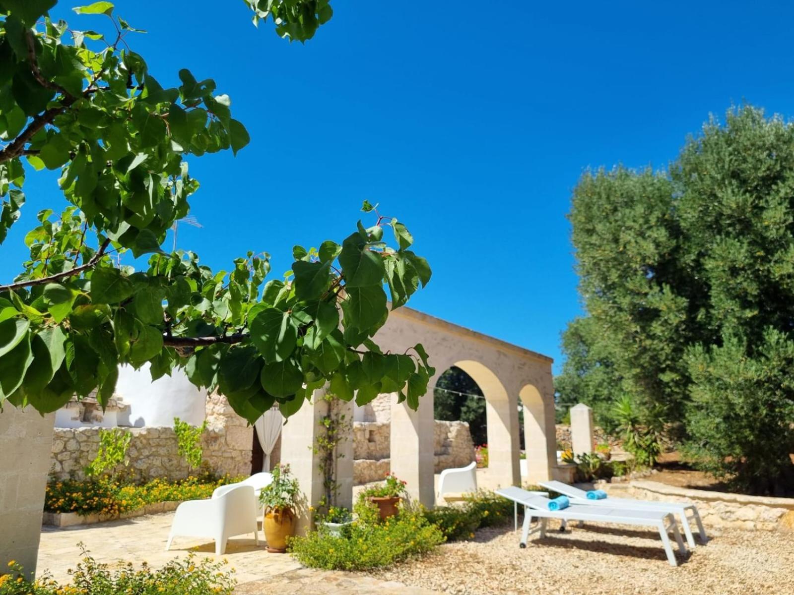 Bed and Breakfast Trulli Di Spinaruta Гротталье Экстерьер фото