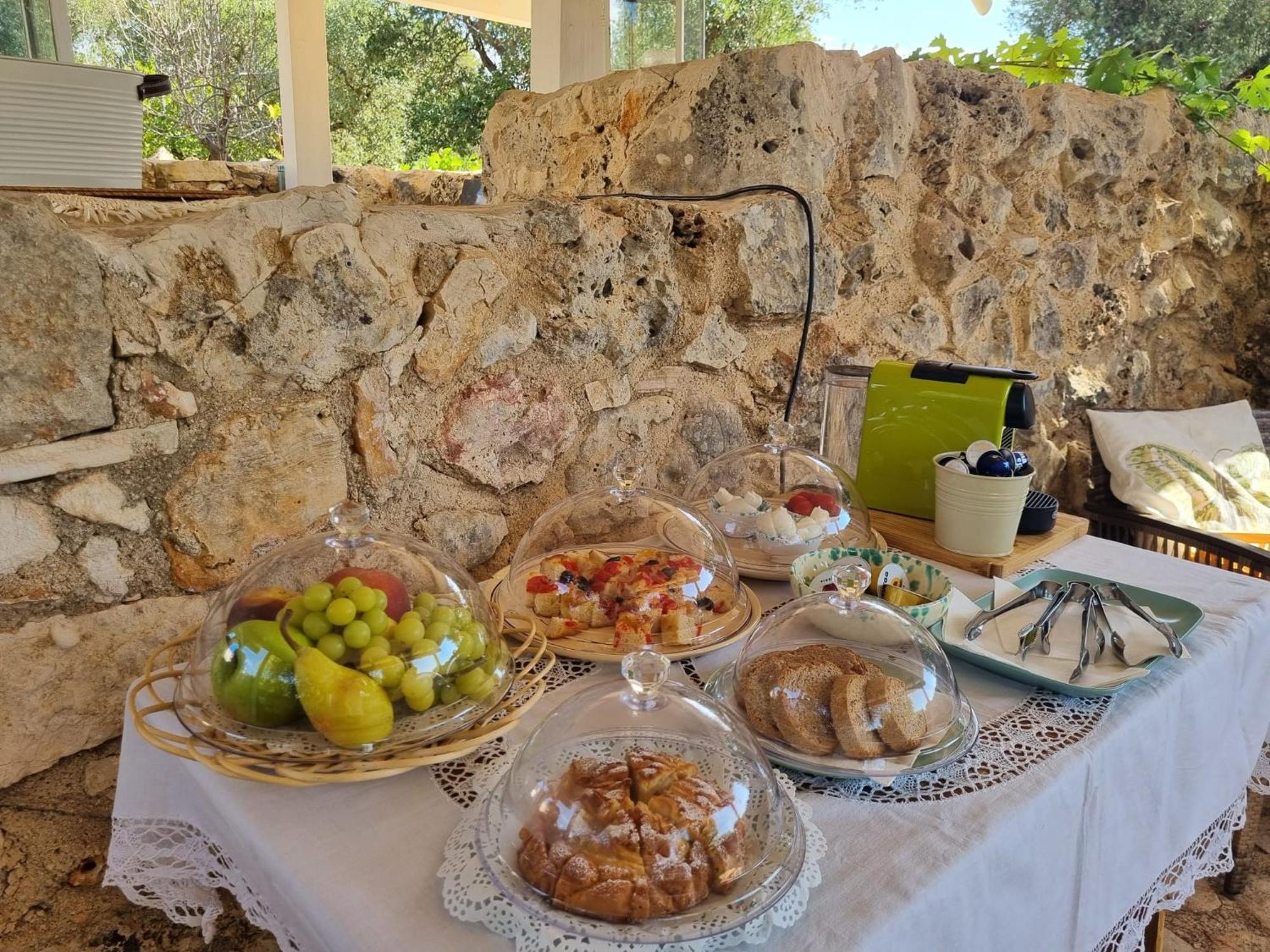 Bed and Breakfast Trulli Di Spinaruta Гротталье Экстерьер фото